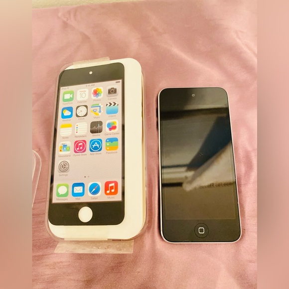 Apple iPod Touch 5th Generation - Picture 5 of 6